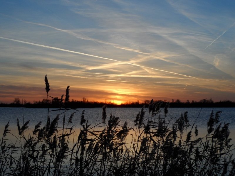 wederom was de zonsondergang fraai. Albert Thibaudier maakte deze schitterende foto.