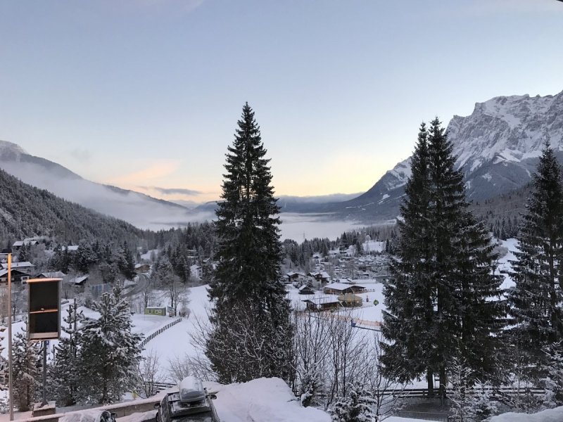 Alpen - Rustig en zonnig hogedruk weekend. Dinsdag weer verse sneeuw