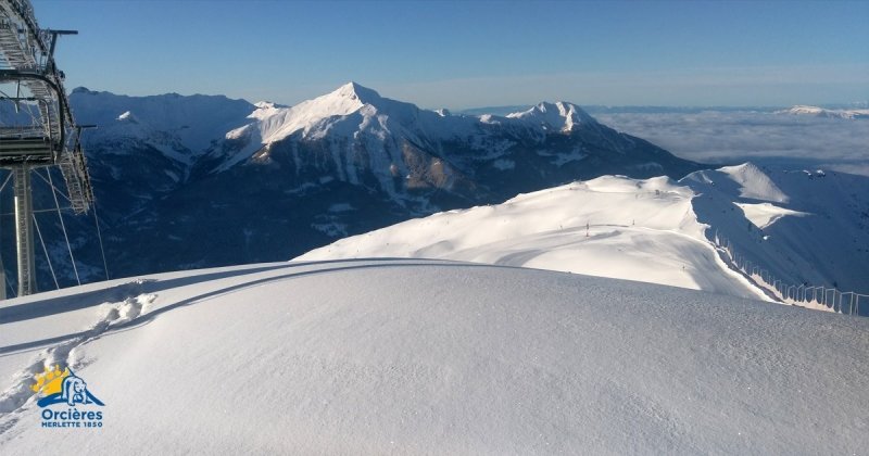 Alpen - Volgend sneeuwfront trekt over Alpen