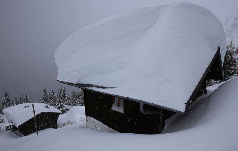 Alpen -  Warmtefront passage -sneeuw / regen