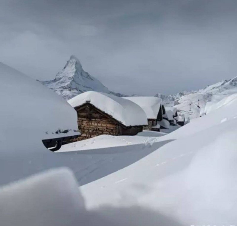 Alpen -  Onstuimig, nogmaals 100 tot 150cm sneeuw WestStau gebieden