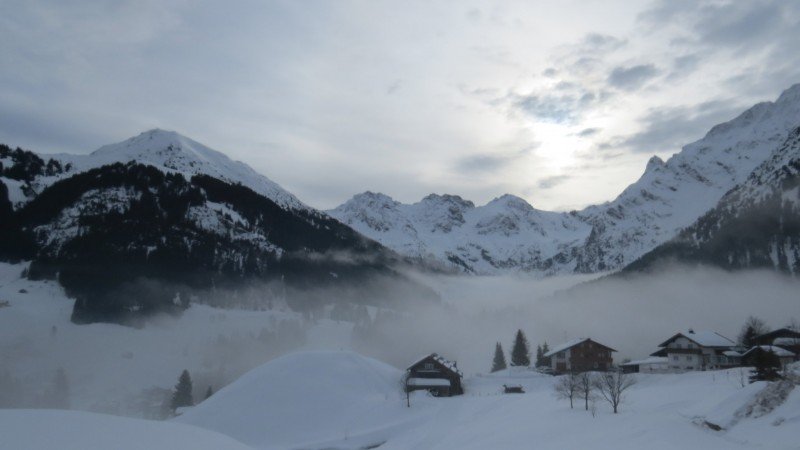 Alpen - Arctische luchtmassa ligt op de loer, winter nog niet voorbij