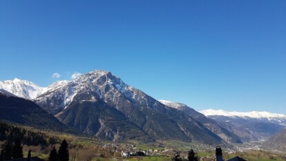Alpen -  Zomerse (hoge)druk verdeling, lokaal 28 graden