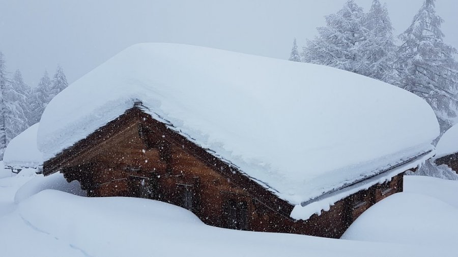 Alpen - Zeer turbulent en 2 dagen intensieve Nordweststau sneeuwval.  Kouder