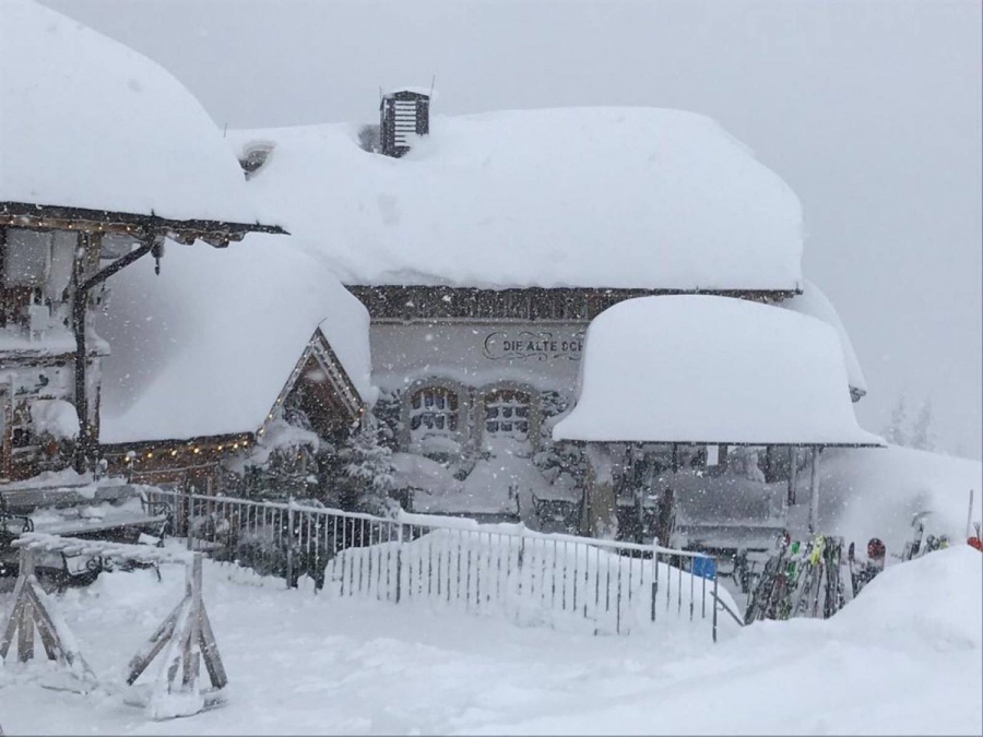 Alpen - Oostenrijk strijdt verder tegen sneeuw offensief(en)