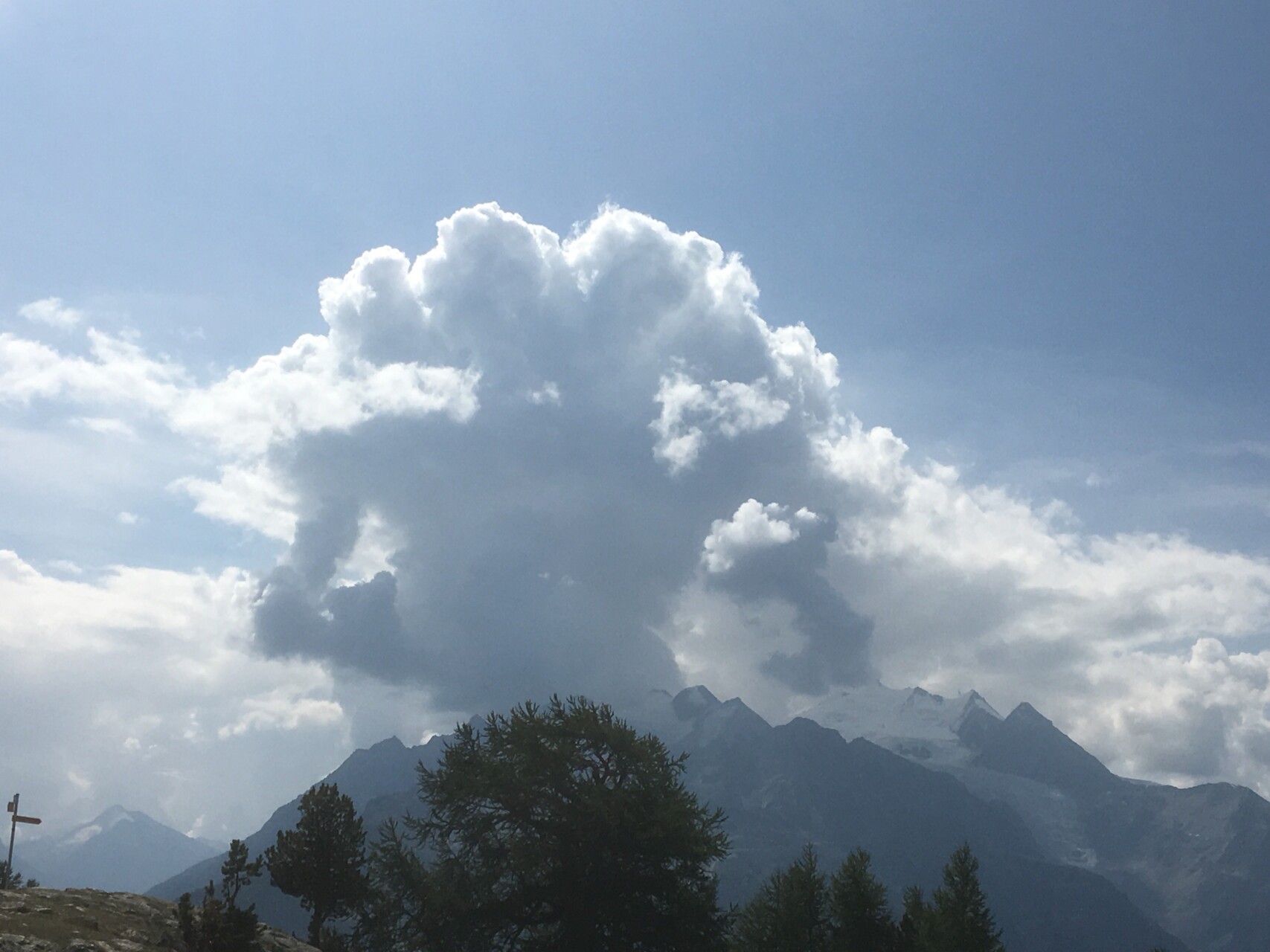 Alpen - Koufronten leiden einde warme nazomer weer in