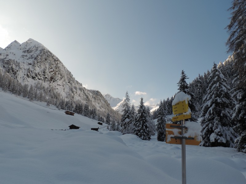 Winterwandeling in het prachtige Oberbergtal in stubai (video)