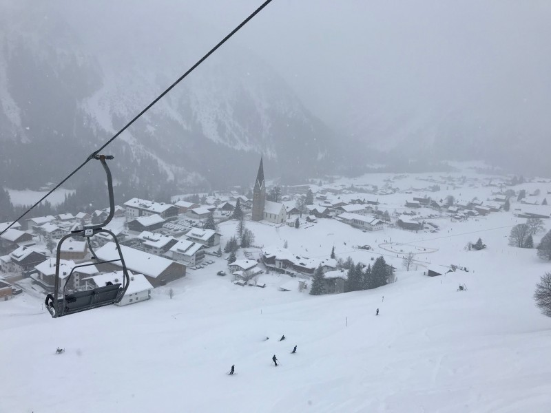 De stoeltjeslift richting de Sonna Alp