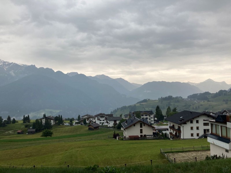 Alpen - Weekend nog zomers tot tropisch, aanhoudend onweerskansen