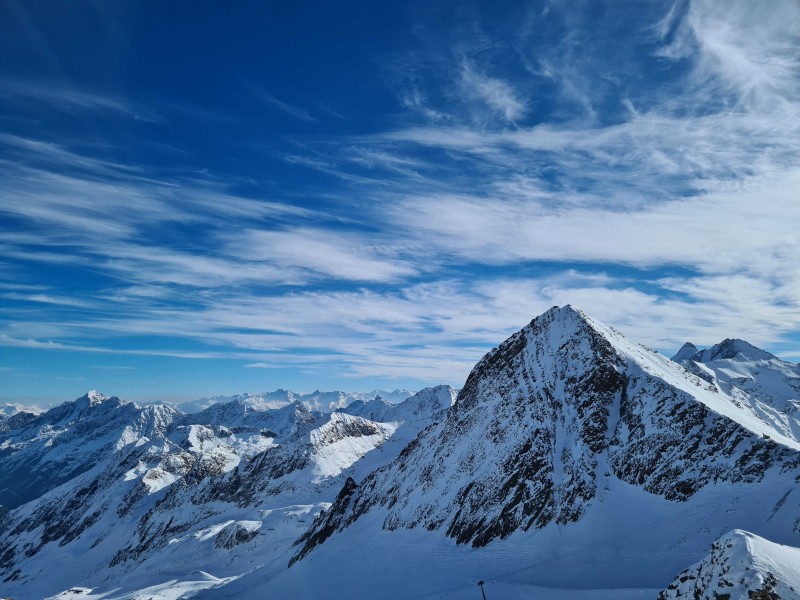 Alpen: Vandaag en morgen zeer zacht, dinsdag koufront